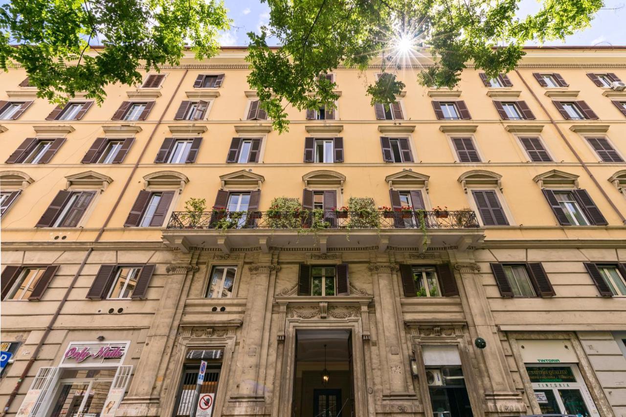 Buzzstays - Stylish Apartments Vatican Rome Downtown Екстер'єр фото