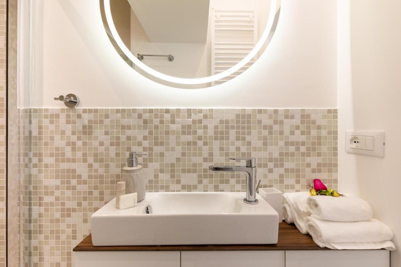 Buzzstays - Stylish Apartments Vatican Rome Downtown Екстер'єр фото