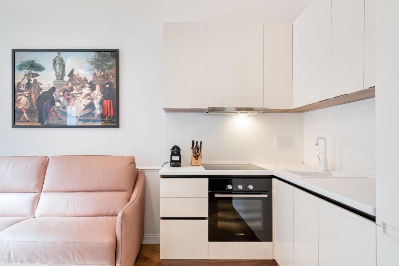 Buzzstays - Stylish Apartments Vatican Rome Downtown Екстер'єр фото