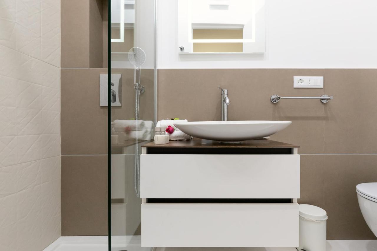 Buzzstays - Stylish Apartments Vatican Rome Downtown Екстер'єр фото